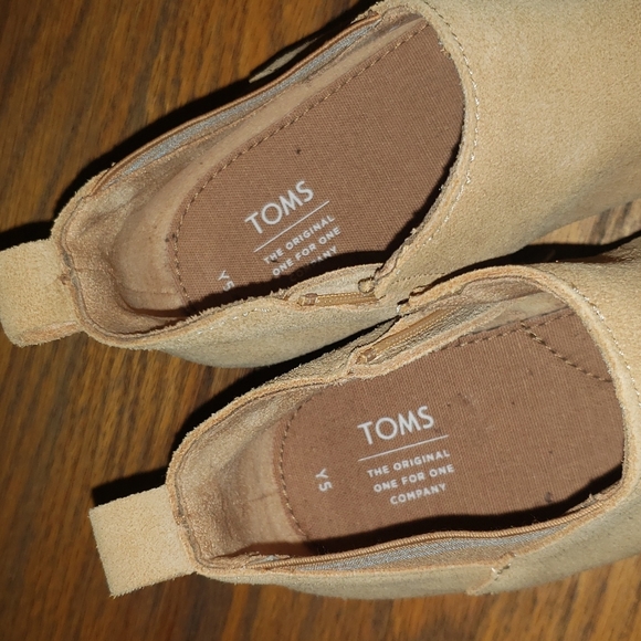 TOMS Suede Pink Ankle Boots - Picture 3 of 7